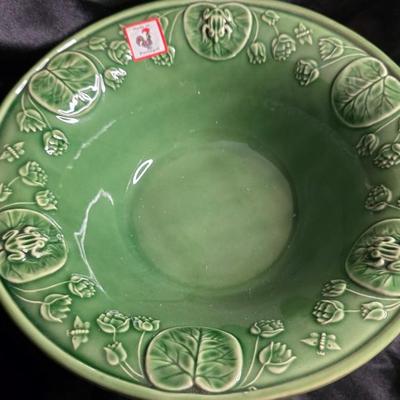 Vintage Bordallo Pinheiro Portugal Frog Lily Leaf Majolica Serving Bowl | Embossed Green Earthenware 11" Bowl | Pattern 010...