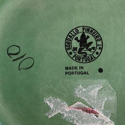 Vintage Bordallo Pinheiro Portugal Frog Lily Leaf Majolica Serving Bowl | Embossed Green Earthenware 11" Bowl | Pattern 010...