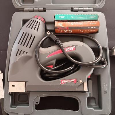 ARROW ELECTRIC STAPLE GUN, HAMMER, CHANNEL LOCK PLIERS AND SCREWDRIVERS