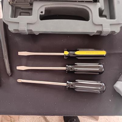 ARROW ELECTRIC STAPLE GUN, HAMMER, CHANNEL LOCK PLIERS AND SCREWDRIVERS