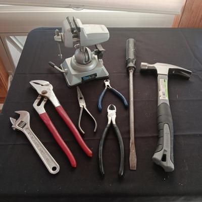 PANAVISE AND HAND TOOLS