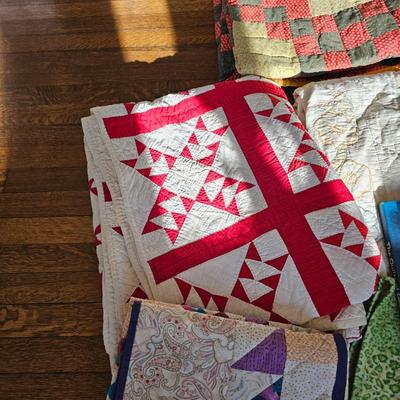 Assortment of Older Quilts & ' The Quilts of Gees Bend' Book (O-JS)
