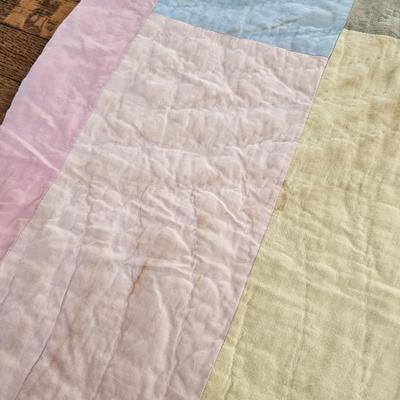 Assortment of Older Quilts & ' The Quilts of Gees Bend' Book (O-JS)