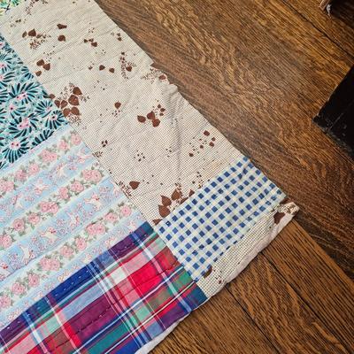 Assortment of Older Quilts & ' The Quilts of Gees Bend' Book (O-JS)