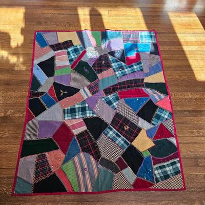 Assortment of Older Quilts & ' The Quilts of Gees Bend' Book (O-JS)