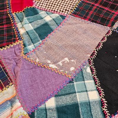 Assortment of Older Quilts & ' The Quilts of Gees Bend' Book (O-JS)