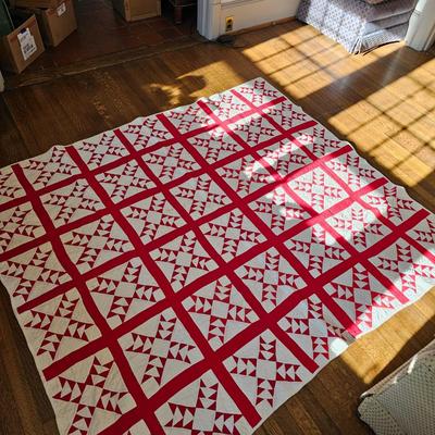 Assortment of Older Quilts & ' The Quilts of Gees Bend' Book (O-JS)