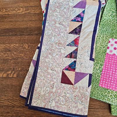 Assortment of Older Quilts & ' The Quilts of Gees Bend' Book (O-JS)