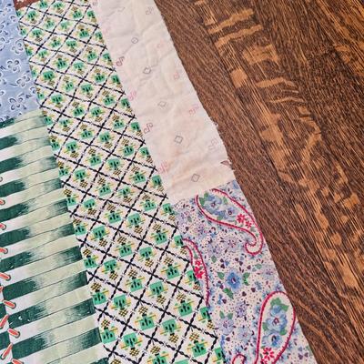 Assortment of Older Quilts & ' The Quilts of Gees Bend' Book (O-JS)