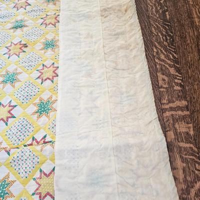 Assortment of Older Quilts & ' The Quilts of Gees Bend' Book (O-JS)