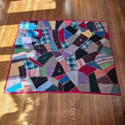 Assortment of Older Quilts & ' The Quilts of Gees Bend' Book (O-JS)