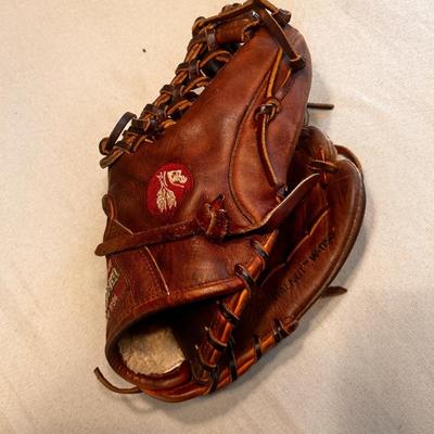 Nokona All-Leather 11.5" Baseball Glove