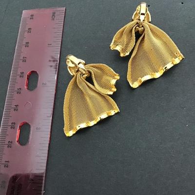 Sale Photo Thumbnail #108: Vintage gold gilt mesh bow clip on earrings. Please see attached photos.