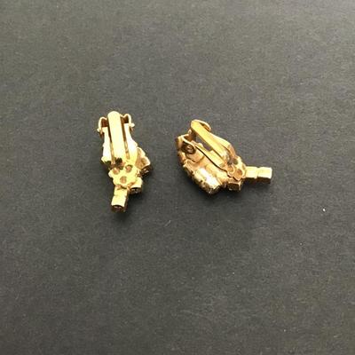 Sale Photo Thumbnail #137: Very nice gold tone, vintage patriot, red white, and blue rhinestones clip on earrings. Please see attached photos.