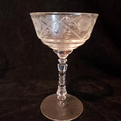 Rock Sharpe Styled Etched Champagne Glasses and Plates (KN-KD)