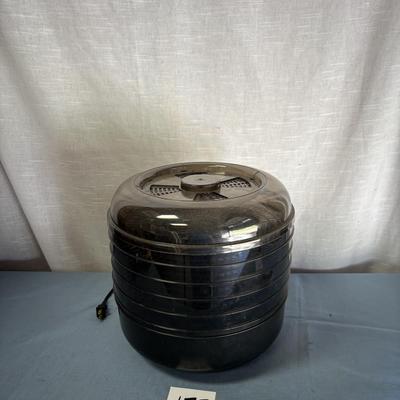 Dehydrator