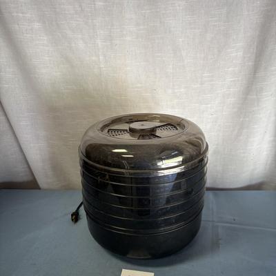 Dehydrator