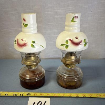 Vintage Kerosene Lamp Set