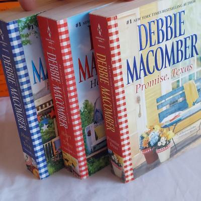 Miss Julia NC Based Fiction Series & More (PB-BBL)