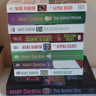 Mystery Novels by Catherine Coulter & More (PB-BBL)