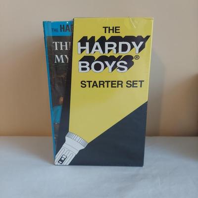 Hardy Boys & Nancy Drew Box Sets (PB-BBL)