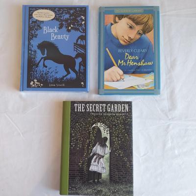 The Little House Collection w/ More Newberry Medal Winners (PB-BBL)