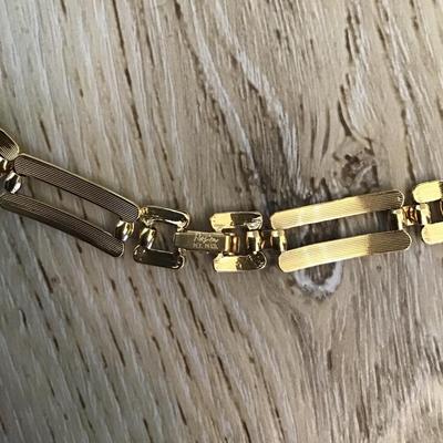 Vintage Napier, gold tone, color statement, necklace excellent condition