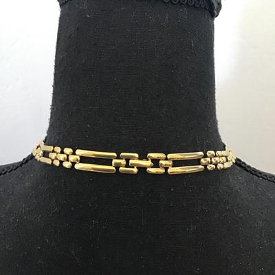 Vintage Napier, gold tone, color statement, necklace excellent condition