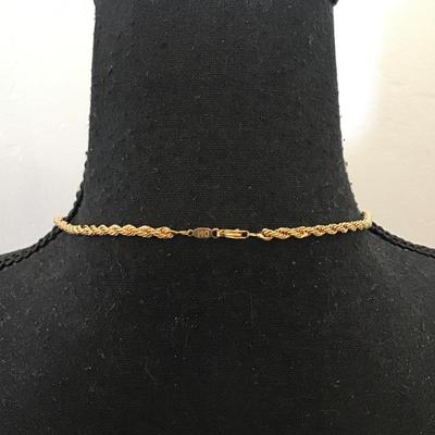 Beautiful very nice gold tone, chain braided chain necklace makers, mark