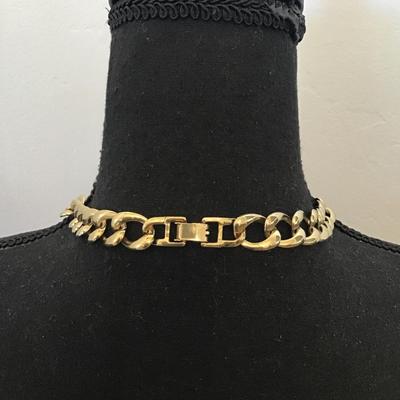 Vintage gold tone, collar statement necklace excellent condition