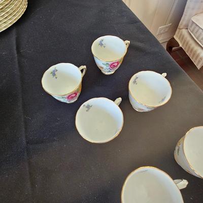 Set of Royal Worcester 'Roanoke' China & More (LR-JS)