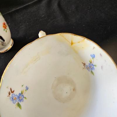 Set of Royal Worcester 'Roanoke' China & More (LR-JS)