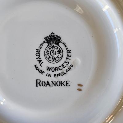 Set of Royal Worcester 'Roanoke' China & More (LR-JS)