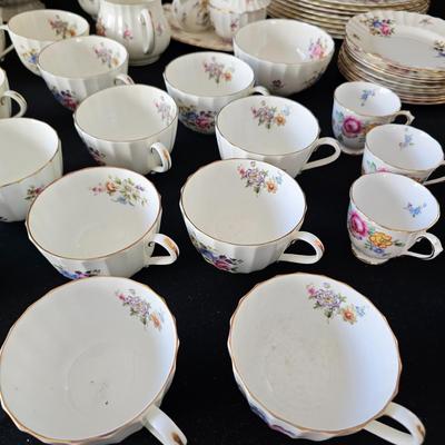 Set of Royal Worcester 'Roanoke' China & More (LR-JS)