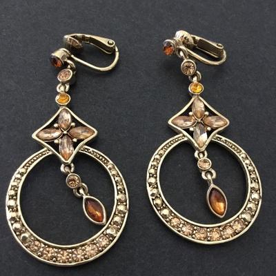Beautiful vintage hoop clip on earrings