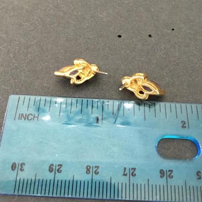 Beautiful, vintage, lavender, crystal rhinestone stud earrings