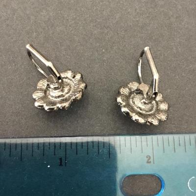 Very beautiful very nice iridescent, crystal rhinestone flower dangle earrings