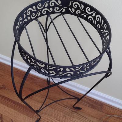 Metal Planter Stand