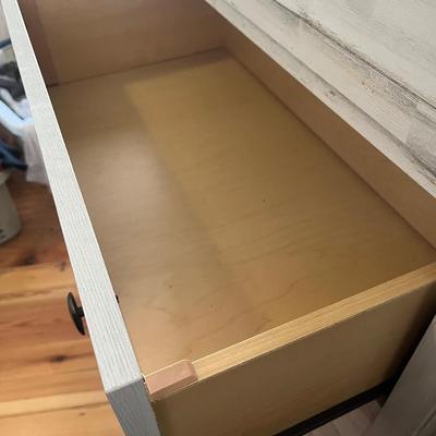Modern 4-Drawer Dresser