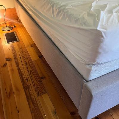 Upholstered Queen Bed