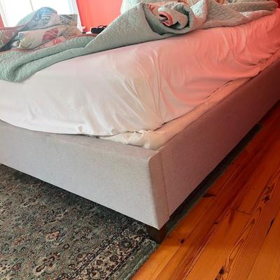 Upholstered Queen Bed