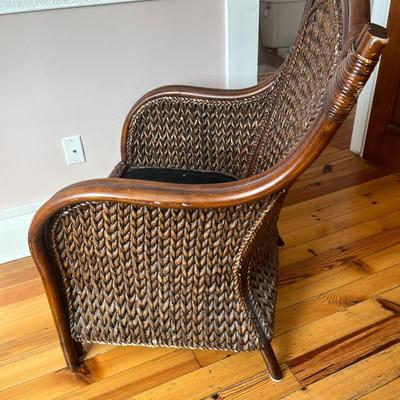Sale Photo Thumbnail #101: Pier 1 wicker/Indonesian seagrass King armchair; approx. H: 15" (seat) x 30.5" x 30", 39" (back)