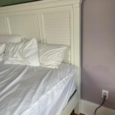 Sale Photo Thumbnail #138: Cottage king bed by Kaiser 1; Seally mattress; headboard 65.5" x 83"; foot 32.5" x 83"; some peeling on footboard edge; general wear; available as frame only