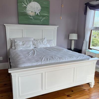 Sale Photo Thumbnail #132: Cottage king bed by Kaiser 1; Seally mattress; headboard 65.5" x 83"; foot 32.5" x 83"; some peeling on footboard edge; general wear; available as frame only