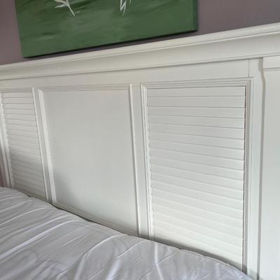 Sale Photo Thumbnail #140: Cottage king bed by Kaiser 1; Seally mattress; headboard 65.5" x 83"; foot 32.5" x 83"; some peeling on footboard edge; general wear; available as frame only