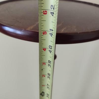 Mahogany Finish Fern Stand