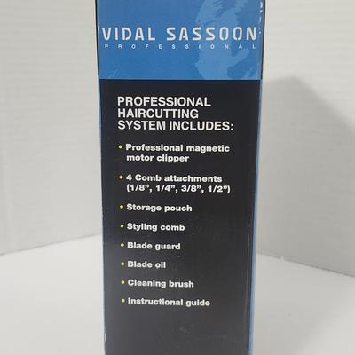 Vidal Sassoon Professional 10 Piece Haircutting Kit 2005 Magnetic Motor Stainless Steel Clippers