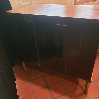 Three Drawer Dresser (KN-KD)