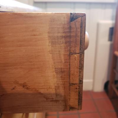 Three Drawer Dresser (KN-KD)