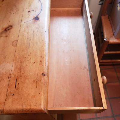 Three Drawer Dresser (KN-KD)